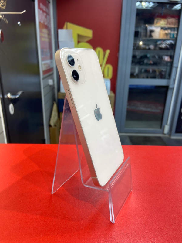 Мобильный телефон Apple iPhone 12