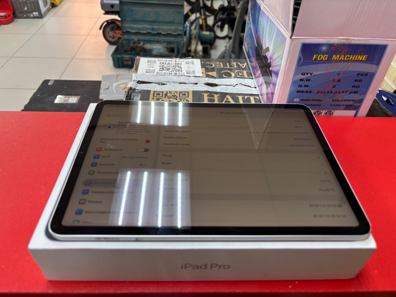 Планшет Apple iPad Pro 11 (2-го поколения) (2020)