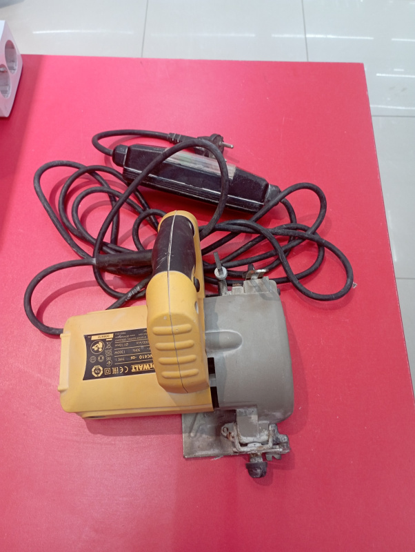 Плиткорез Dewalt DWC410