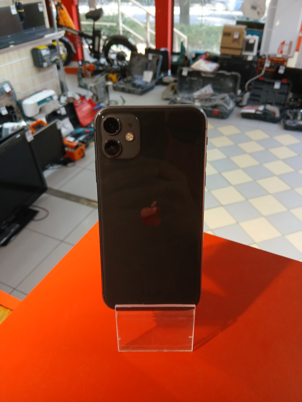Мобильный телефон Apple iPhone 11