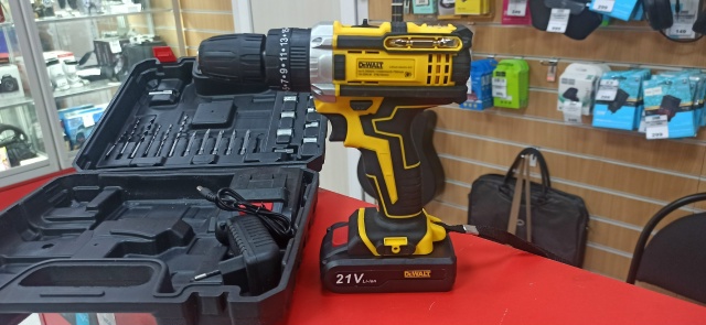Шуруповерт Dewalt 18-25N