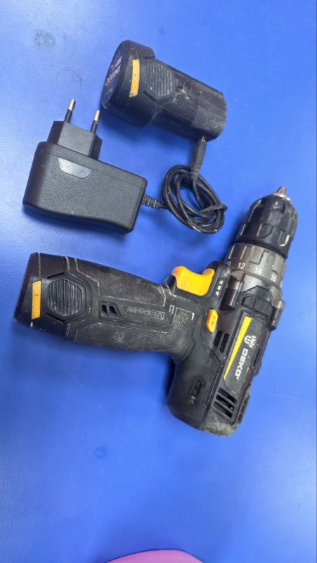 Шуруповерт Deko GCD12DU3