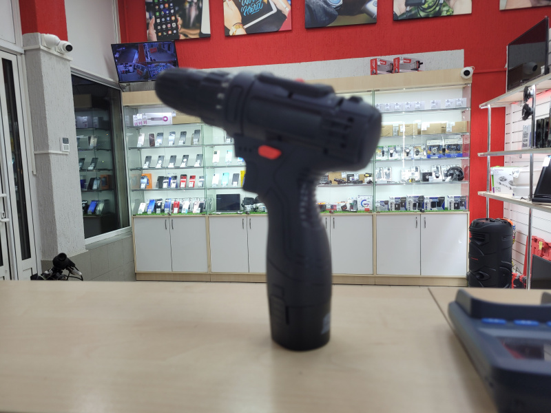 Шуруповерт  no name