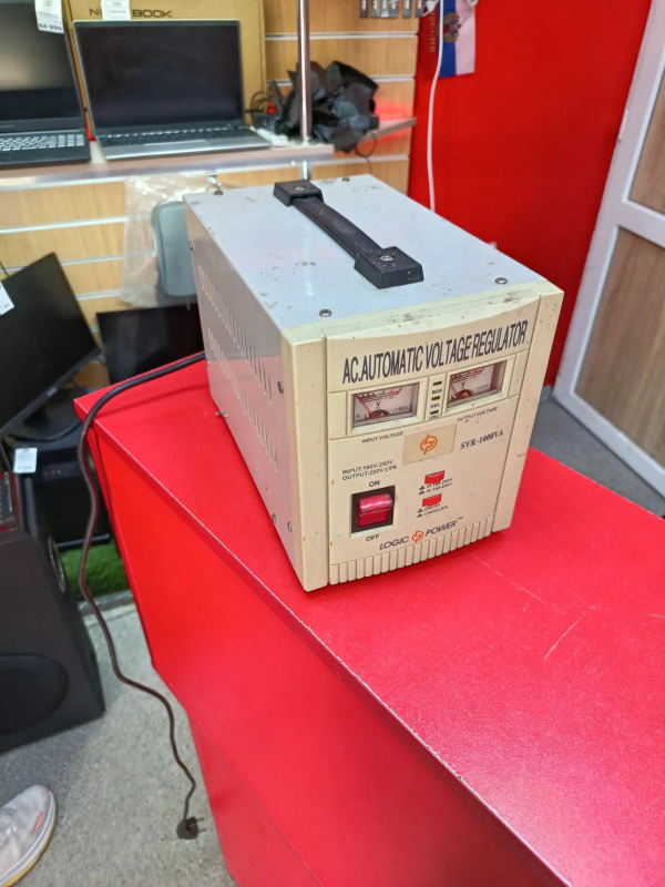 Стабилизатор напряжения logic power   svr-1000va